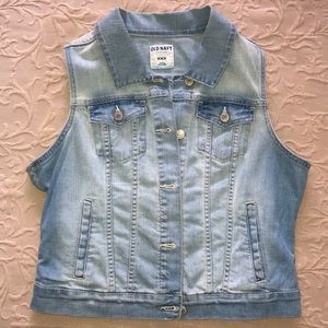 Denim Vest-light wash